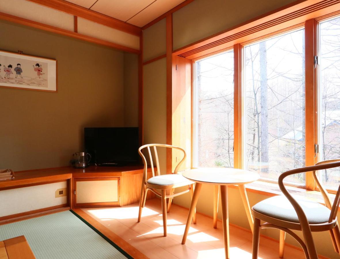 Ryosha Tsukiakari Bed & Breakfast Yamanakako Ngoại thất bức ảnh