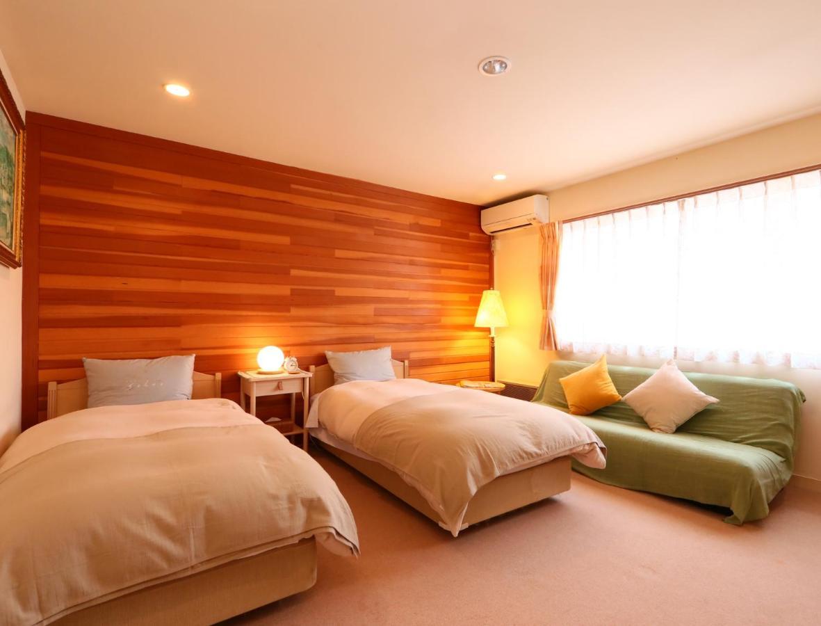 Ryosha Tsukiakari Bed & Breakfast Yamanakako Ngoại thất bức ảnh